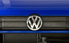 Primul teaser al noului VW Race Touareg
