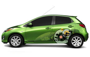 Mazda2 poate fi personalizată cu viniluri colorate