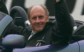 Hans-Joachim Stuck, operat la cap după un accident