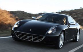 Ferrari ar putea produce un coupe cu patru uşi