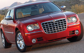 Chrysler aduce la Paris două ediţii speciale 300C şi Grand Voyager