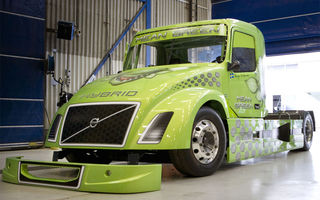 Volvo a creat cel mai rapid camion hibrid din lume