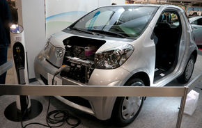 Toyota va lansa o versiune electrică a lui iQ la finele lui 2011