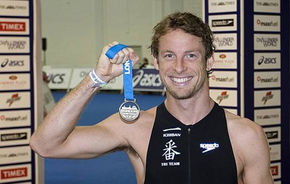 Button a participat la un triatlon în Australia