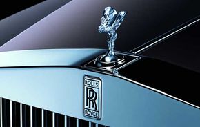 "Doamna zburătoare" de pe Rolls-Royce împlineşte 100 de ani