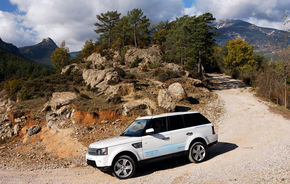 Range Rover lansează la Geneva un hibrid care emite 89 grame CO2 pe kilometru