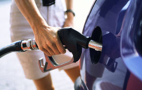 OMV Petrom scumpeşte carburanţii cu 9 bani/litru