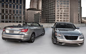 NEW YORK 2011: Chrysler 200 primeşte două versiuni sportive