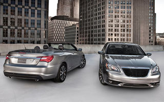 NEW YORK 2011: Chrysler 200 primeşte două versiuni sportive
