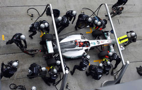 Mercedes GP, echipa cu cele mai scurte opriri la boxe în 2011
