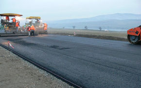 Autostrada Transilvania va fi gata abia în decembrie 2012