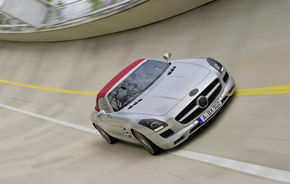 OFICIAL: Primele imagini ale lui Mercedes-Benz SLS Roadster