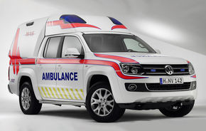 Volkswagen l-a prezentat pe Amarok în versiunea Ambulanţă