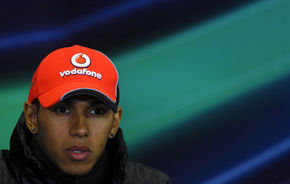 McLaren critică agresivitatea excesivă a lui Hamilton