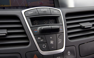 Test drive Renault Laguna Coupe (2008) - Poza 24