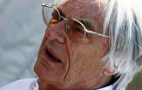 Ecclestone recunoaşte că a oferit mită unui bancher german