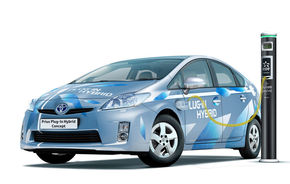 Frankfurt 2011: Toyota lansează versiunea alimentată la priză a lui Prius