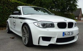 BMW Seria 1 M modificat de Manhart Racing