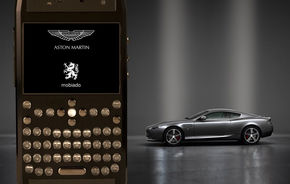 Aston Martin a lansat un telefon de lux: Grand 350