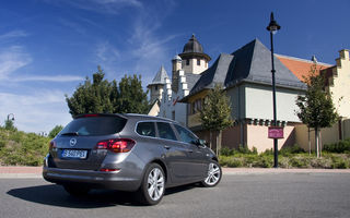 Test drive Opel Astra Sports Tourer (2010-2012) - Poza 14