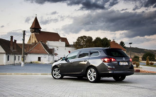 Test drive Opel Astra Sports Tourer (2010-2012) - Poza 2