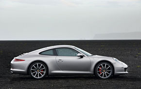 Porsche: "Ne gândim la un 911 hibrid"