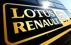 Trei echipe amână schimbarea numelor pentru Renault şi Lotus