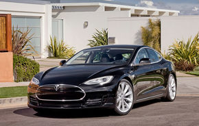 Tesla a vândut toată producţia lui Model S pentru anul viitor