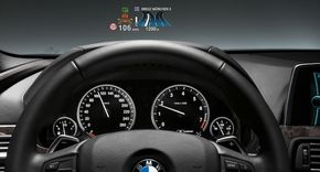 Noul BMW Seria 3 primeşte sistemul Head-Up Display color