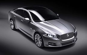 Jaguar anunţă două pachete de opţiuni pentru XJ