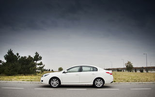 Test drive Renault Latitude (2011-2014) - Poza 3