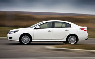 Test drive Renault Latitude (2011-2014) - Poza 7