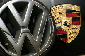 Volkswagen doreşte să finalizeze preluarea Porsche în 2012