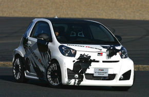 Toyota lucrează la un motor turbo cu patru cilindri şi injecţie directă