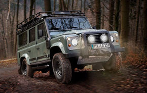 Land Rover Defender, caut vânători. Ofer ediţie specială Blaser