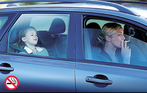 FEATURE: Când va fi interzis fumatul în maşină?