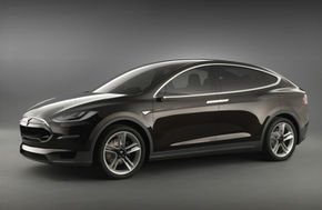 Tesla Model X, prima imagine a prototipului