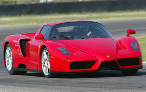 Urmaşul lui Ferrari Enzo va fi arătat mai întâi clienţilor la finele lui 2012