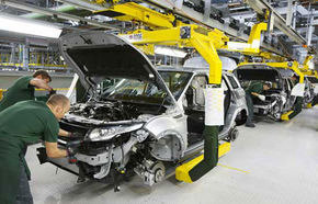 Land Rover angajează 1000 de oameni pentru a creşte producţia lui Evoque