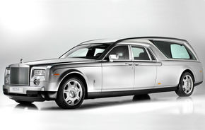 Rolls Royce Phantom Hearse B12: cel mai luxos dric din lume