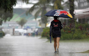 Calificările şi cursa din China ar putea fi afectate de ploaie