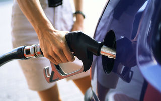 SUA: Consumul de carburant este factorul decisiv în alegerea unei maşini