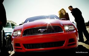 Ford ar putea aduce Mustang şi pe piaţa din Europa