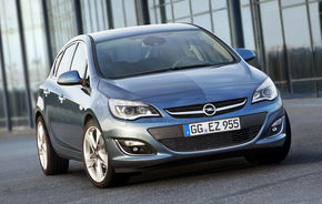 Opel Astra facelift - schimbări subtile de design şi diesel biturbo de 195 CP