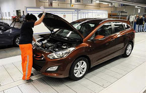 Hyundai a demarat astăzi producţia lui i30 break