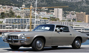 Prinţul Albert de Monaco vinde la licitaţie 38 de automobile clasice din colecţia tatălui său