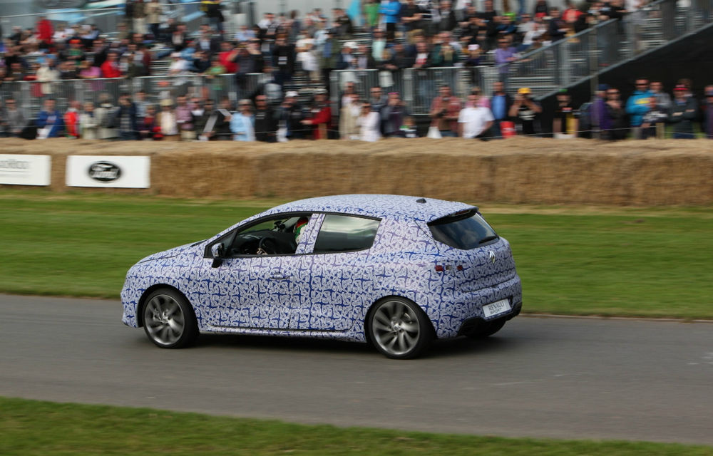 Renault a adus la Goodwood prototipul viitorului Clio RS - Poza 2