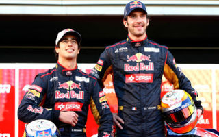 VIDEO: Ricciardo şi Vergne prefaţează cursa de la Silverstone
