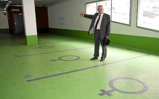 Un primar german a creat parcări speciale pentru femei