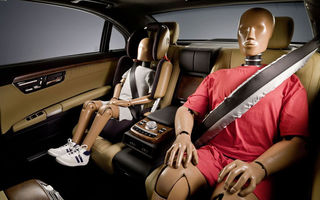 Viitorul Mercedes S-Klasse va avea centuri de siguranţă cu airbag pentru pasagerii spate